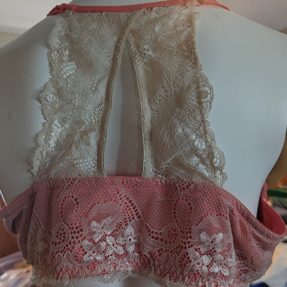 Modern Movements Peach and Lace underwire bra size 40D Beautiful Back Open front - Picture 2 of 4